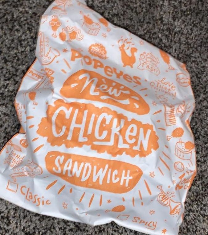 popeyes chicken sandwich calories