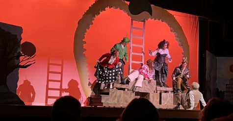 The cast of James and the Giant Peach performs for the crowd